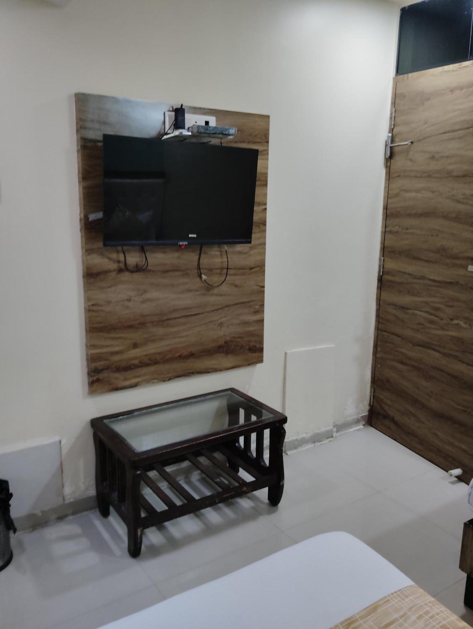 Hotel Crystal Park Near Nesco Exhibition Center Bombay Extérieur photo